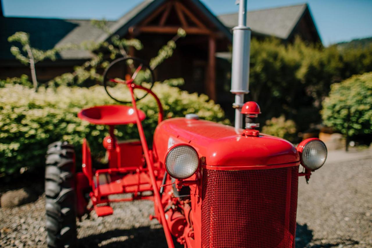 Sakura Ridge The Farm & Lodge Hood River Buitenkant foto