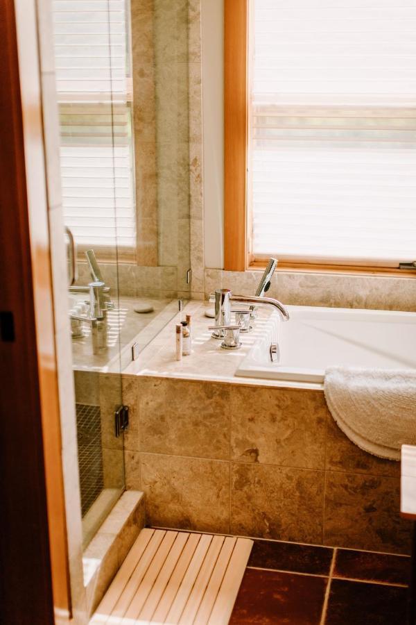 Sakura Ridge The Farm & Lodge Hood River Buitenkant foto