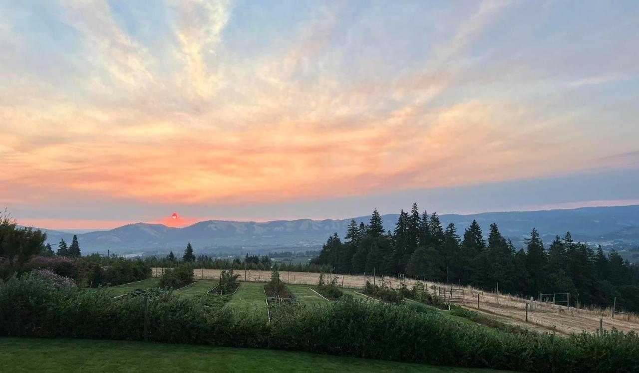 Sakura Ridge The Farm & Lodge Hood River Buitenkant foto
